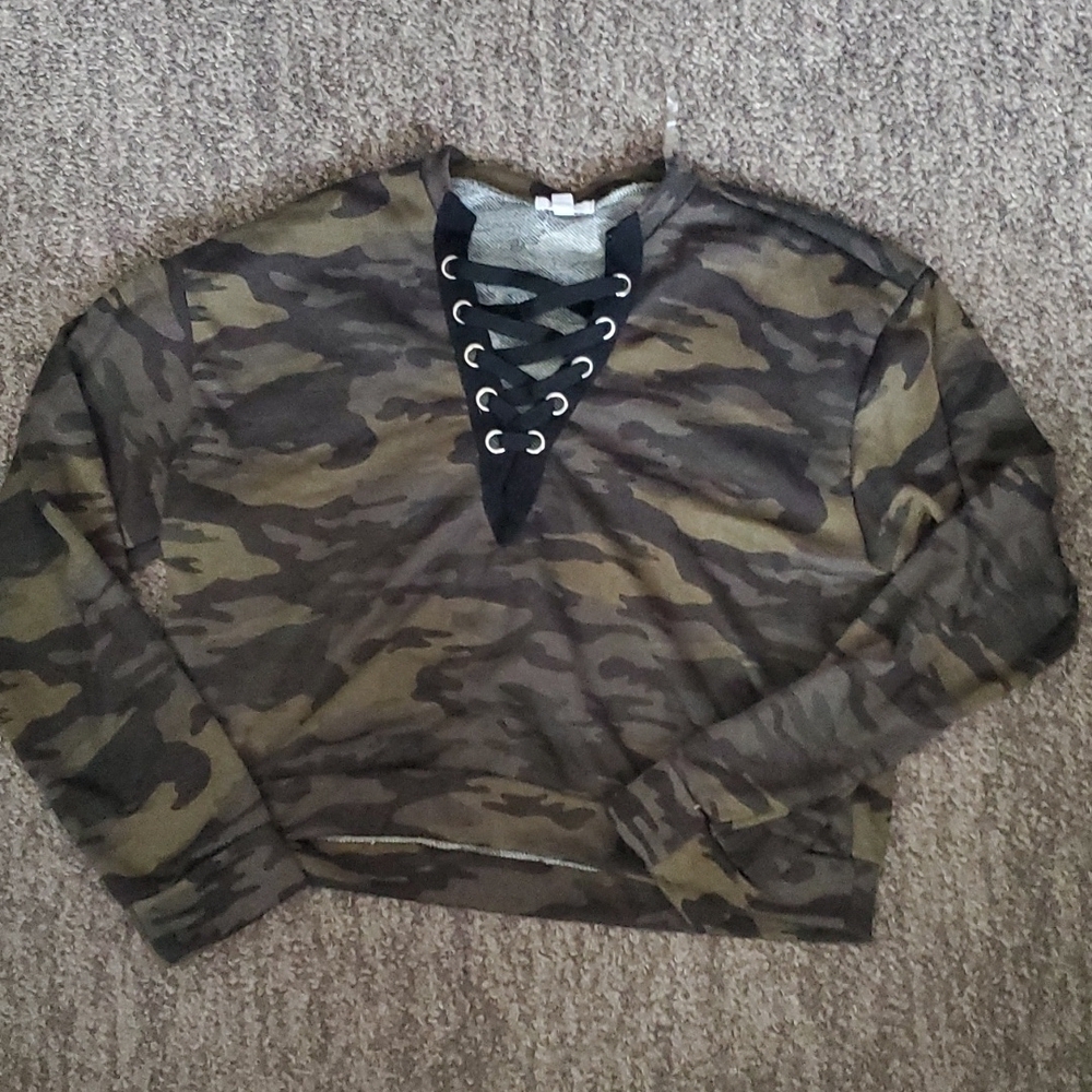 Ladies crop top (4 for $20)